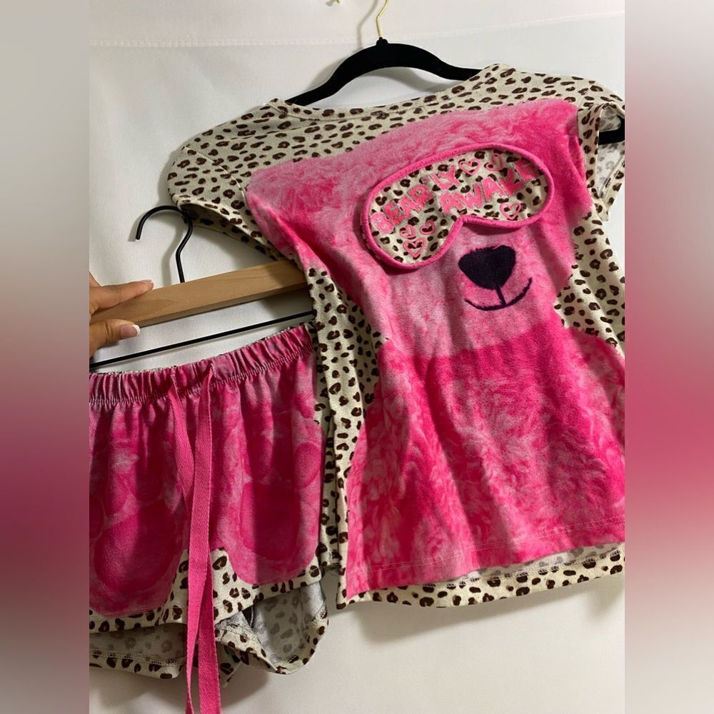 2 piece pajamas follow your dreams Size 8 justice